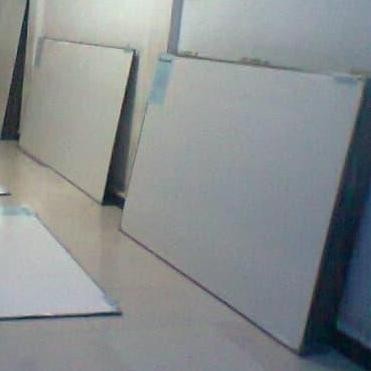 

Whiteboard Gantung 100 X 200 Cm