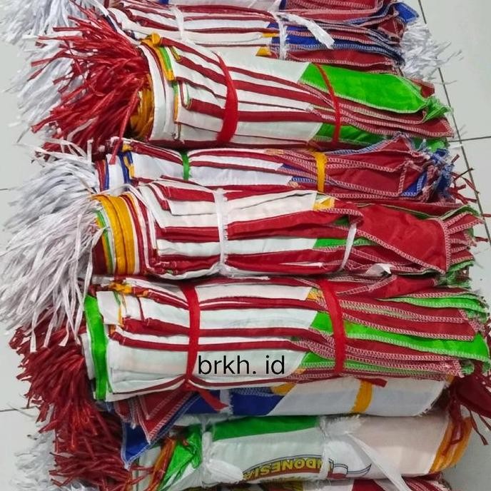 UMBUL-UMBUL ( 20 PCS ) BENDERA SEGITIGA BENDERA MERAH PUTIH 1 KODI Spanduk Dekorasi  umbul-umbul 17 