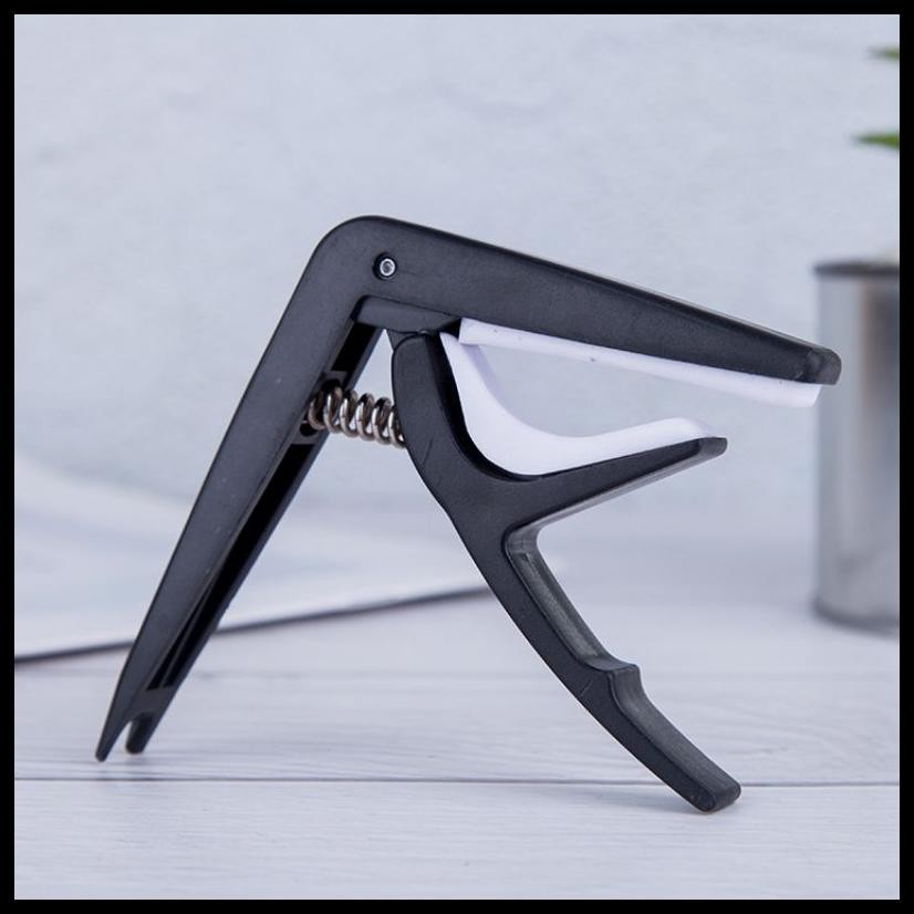 ALAT GITAR LENGKAP-SENAR GITAR+ CAPO GITAR GRATIS 3 PICK GITAR+HOLDER LEBIH MURAH