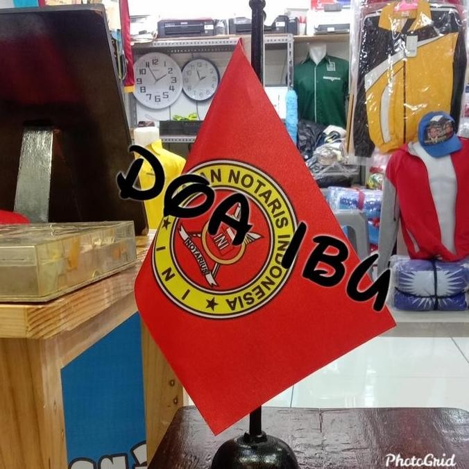 

READY STOCK BENDERA LOGO IKATAN NOTARIS INDONESIA(INI)+TIANG KAYU MEJA !!!!!