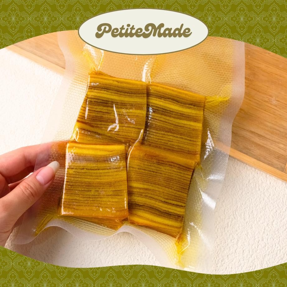 

NO_MORE PETITE MADE - Lapis Legit Vacum Pinggiran (200g)