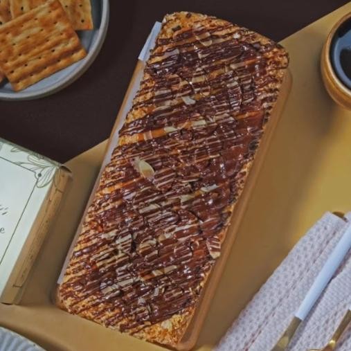 

NO_MORE Bogor Raincake - Kirana Almond Caramelo