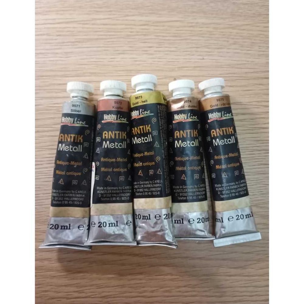 

Cat Minyak Hobbyline 20ml Hobbyline Oil Color Cat Lukis Gold Silver ( Clearance Sale) Nugi
