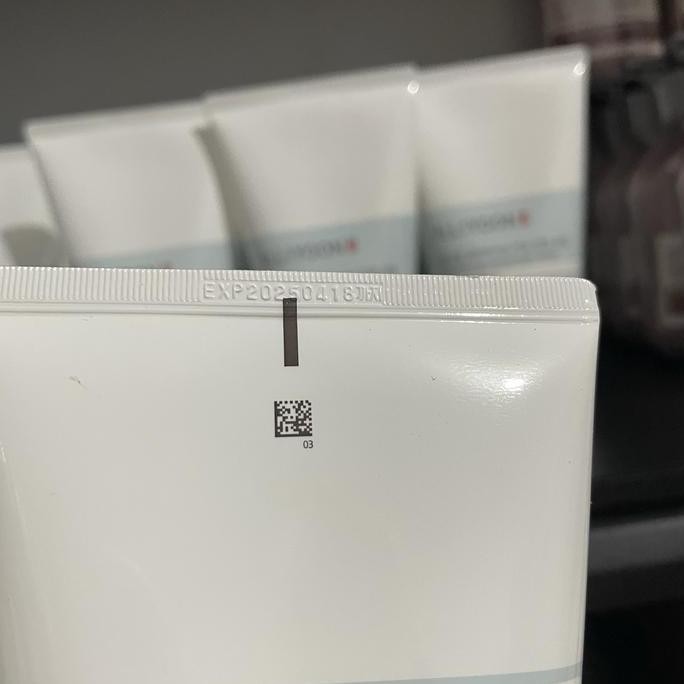 Illiyoon Ceramide Ato Concentrate Cream 200 Ml