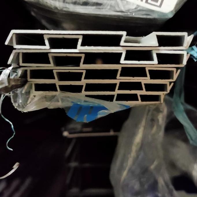 Plint 1 Karet Aluminium Silver 0640 Ca