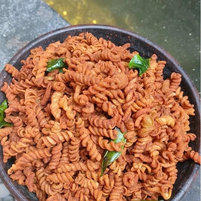 

Ccf Makaroni Spiral Chili Dj ( Daun Jeruk) , Makaroni Spiral & Makaroni Bantet Balado. Jagung Snack Cemilan Pedas Manis / Makaroni Ulir / Makaroni Bantet / Makaroni Daun Jeruk