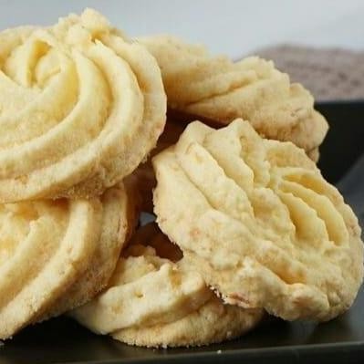 

Kue Sagu Keju Homemade 250 Gram Kue Kering Renyah Lebaran Stok Terbatas