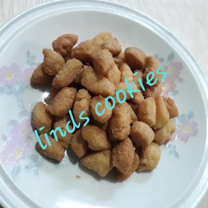 

Kue Biji Ketapang Wijen 250gr Renyah Empuk Homemade Spesial Lebaran Stok Terbatas