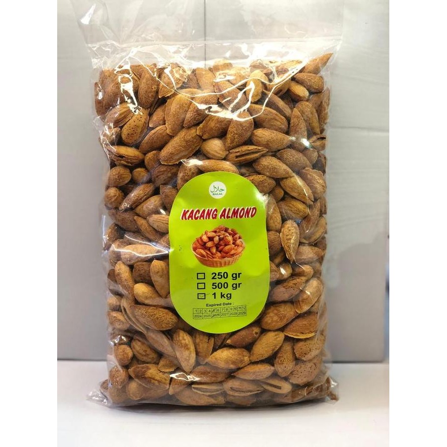 

Kacang Almond Kulit Gurih Kemasan 1Kg Pasti Ori