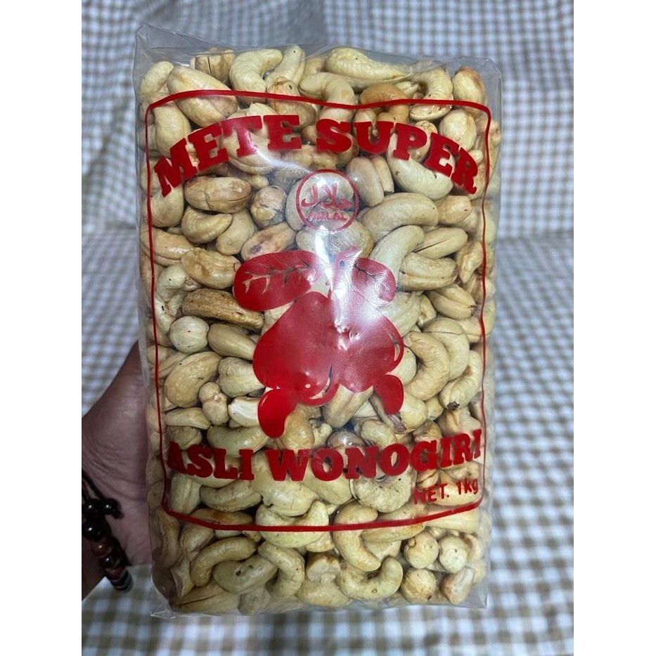 

FF KACANG METE WONOGIRI CEMILAN SULTAN BERBAGAI VARIAN RASA Bawang Goreng Snacks