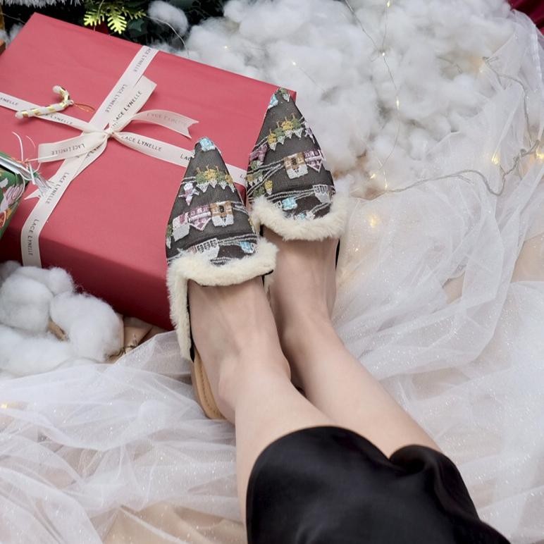 [[ SALE ]] LACE LYNELLE MULES AVA