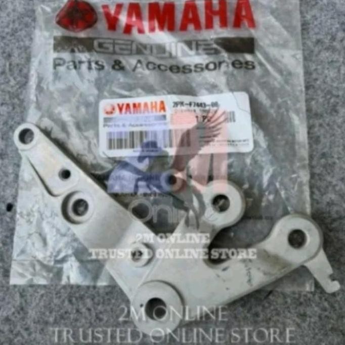 Breket Dudukan Footstep Step Depan R15 Lama V2 Kanan Ori Ygp Terbaik