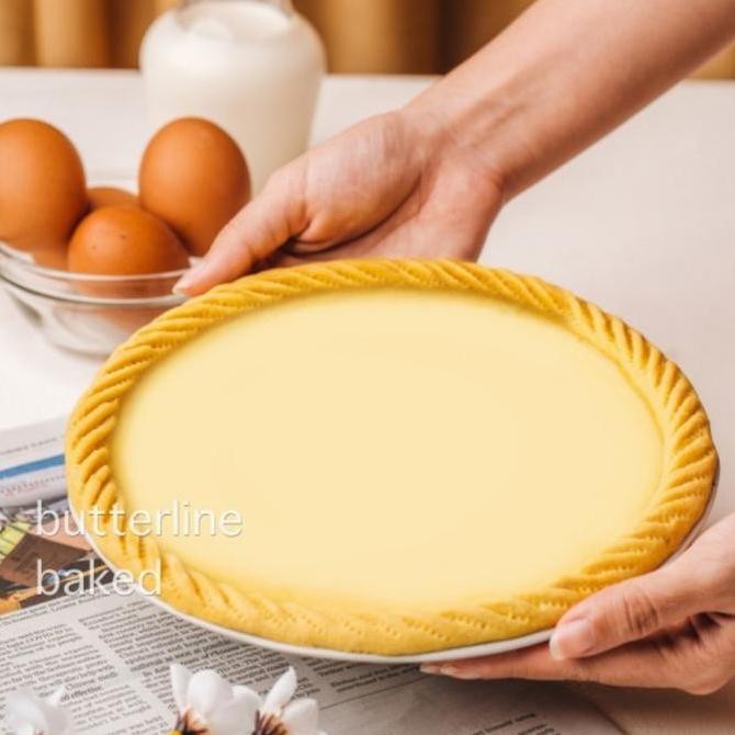 

PROMO DISKON - Egg t/Pie Susu (Loyang) Pontianak Homemade 20cm
