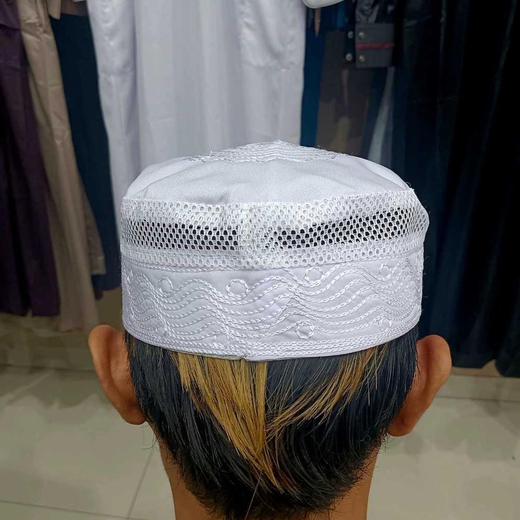 Cuci Gudang Peci Madinah Jaring Tengah Ikaff Tinggi 7 cm Peci Putih Peci Haji QVC-68