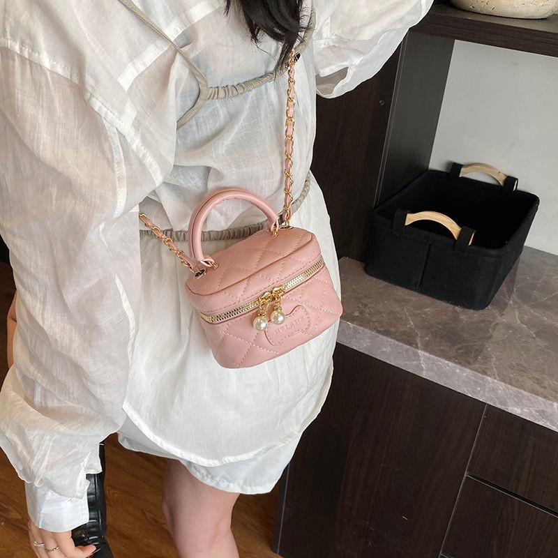 Tas Wanita Kecil Gaya Chanel Tas Kotak Genggam Fashion Korea Baru Tas Bahu Rantai Berlian Serbaguna