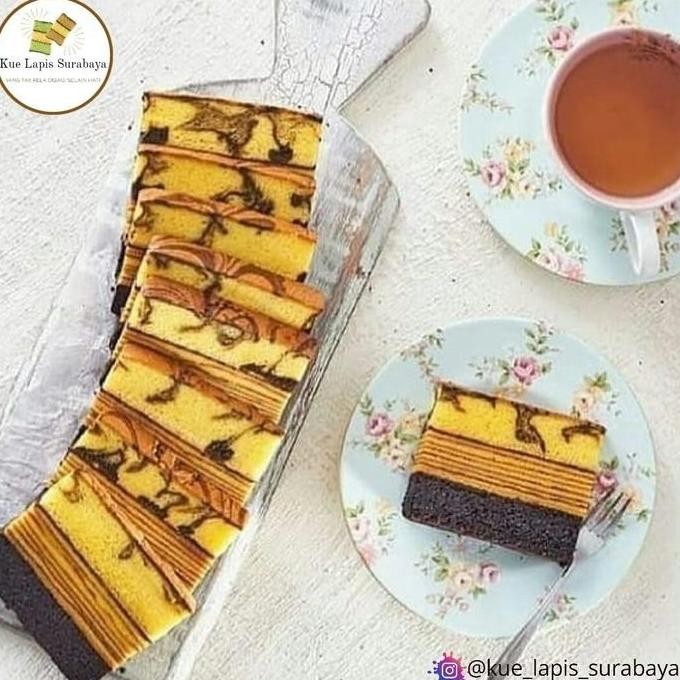 

JH8 [3in1] Kue Lapis Surabaya/Spikoe-Lapis Legit-Bronis Moist Enak