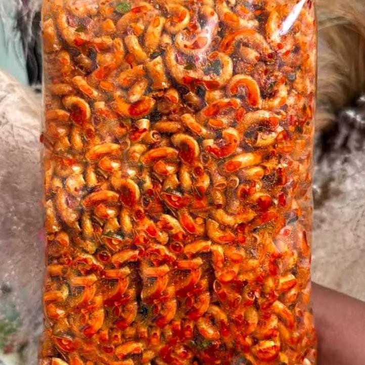 

ID | MAKARONI PEDAS DAUN JERUK 500GR MAKARONI MAMIN.ID