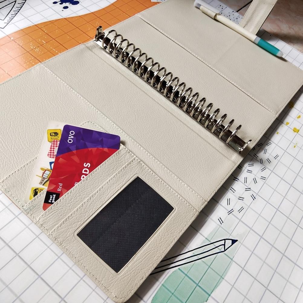 

Binder Motif Technology Ukuran A5 20ring Dan B5 26ring Bahan Kulit Sintetis Binder Aesthetic