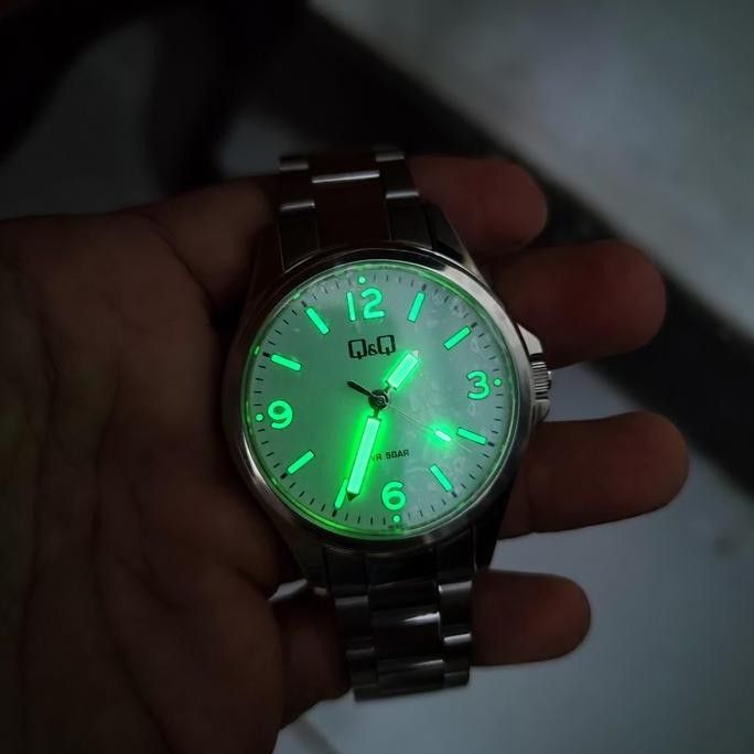 baru Q&Q QQ Analog Jam Tangan Pria Strap Rantai Silver QB12J204Y Original