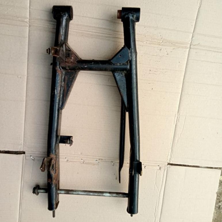 swing arm bajaj Pulsar CC 200/180.sasis belakng bajaj Pulsar asli ori copotan