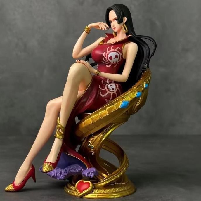 restock !!! action figure Boa hancock merah duduk dikursi besar