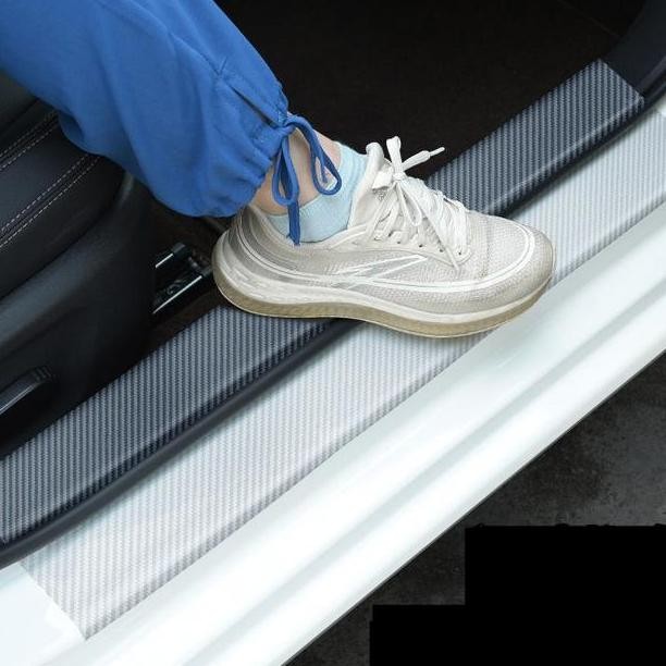 

Stiker Anti Gores Bening Pijakan Kaki Pintu Mobil 3 Meter Aksess Interior
