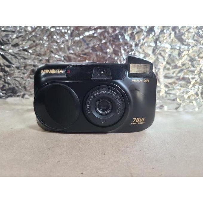 Minolta Riva Zoom 70W Black