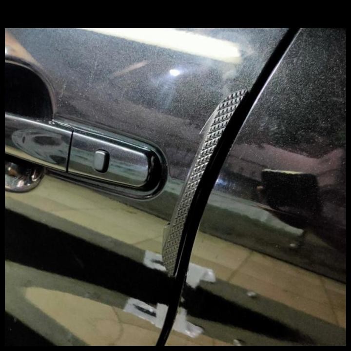 DISKON DOOR GUARD PELINDUNG PINTU MOBIL AGYA AYLA CARBON POLOS 