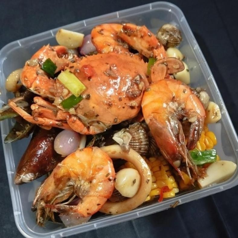 

Seafood Mix Garlic Butter | Makanan Matang | Seafood 73n by Sambal Bunda Queen