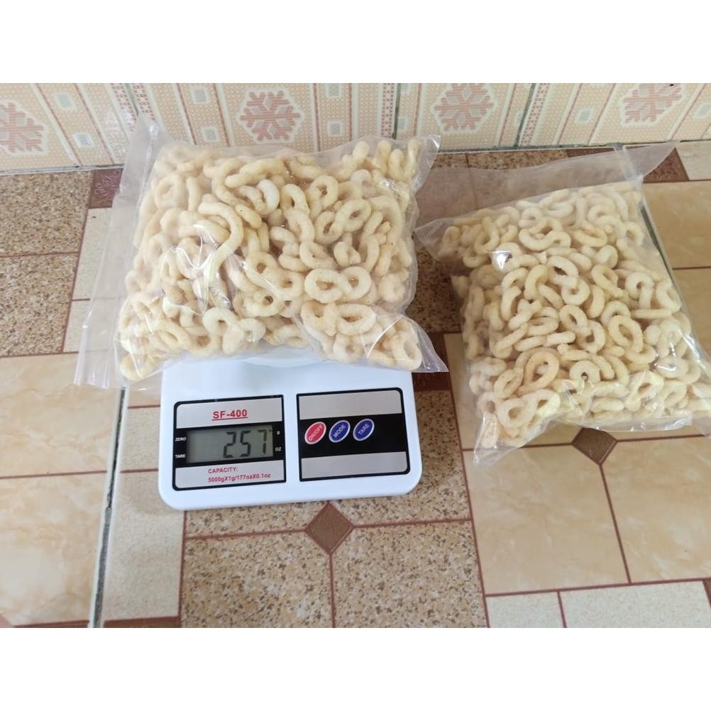 

Promo Oleh-Oleh Lanting Klanting Singkong Kebumen Rasa Bawang 250Gram