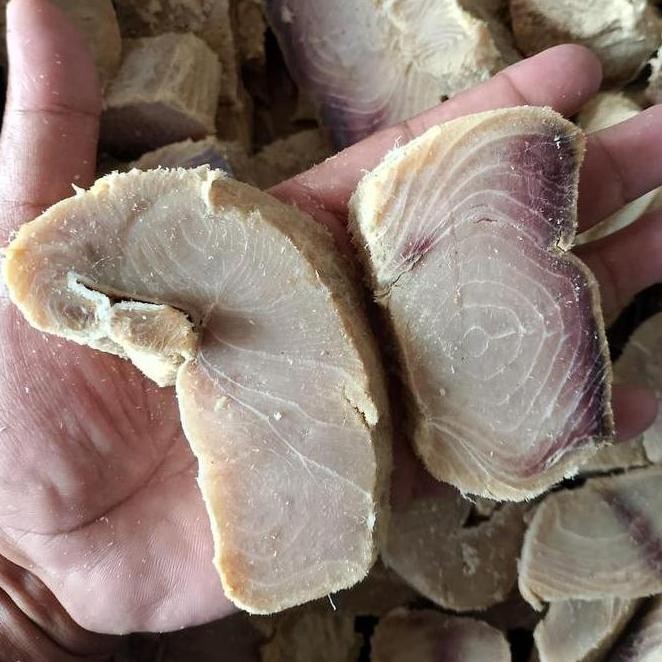 

TERSEDIA Ikan asin jambal cucut 500 gram