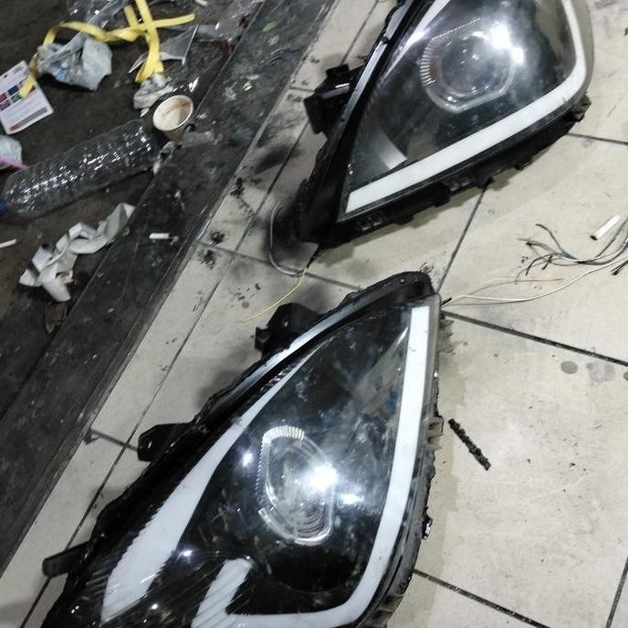 lampu headlamp Avanza/Xenia old