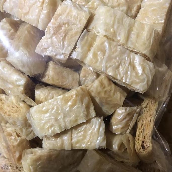 

Ready Stok vegetarian ikahu asin/kulit tahu asin/ikan asin kering vegan