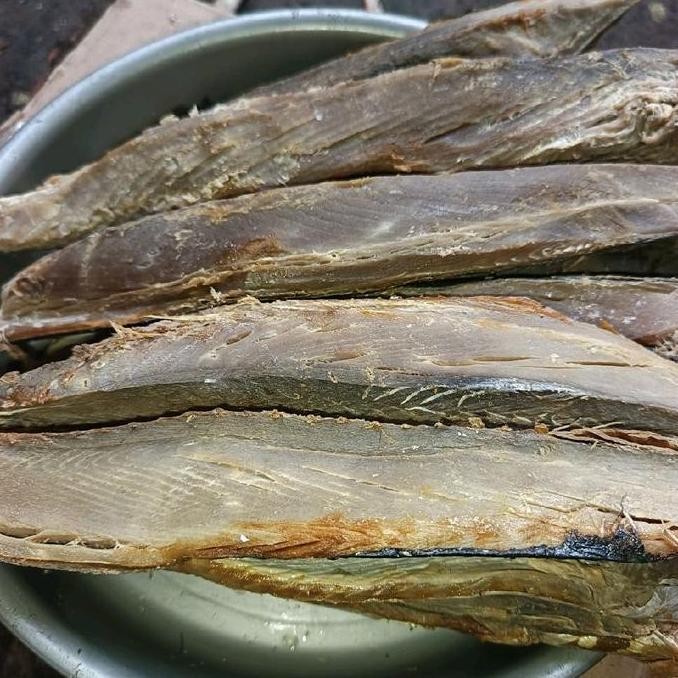 

Ikan Asin Tuna dan ikan Tongkol dan Potong