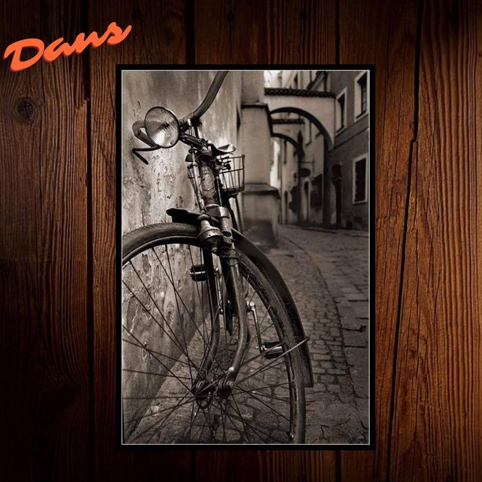 Hiasan Dinding, Pajangan Dinding, Wall Decor Poster Kayu Motif Barang Antik ANT600