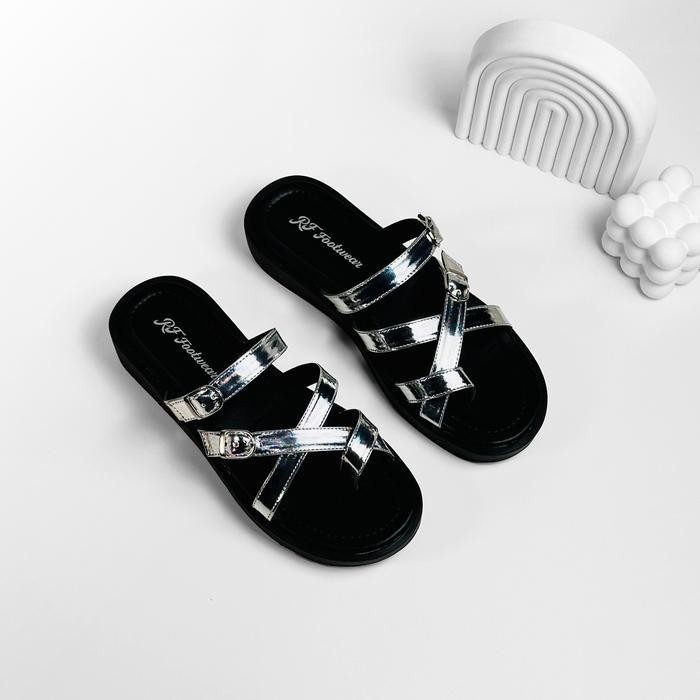 Rf Footwear Sandal Wanita Platform Kekinian Casual Tali Silver Glossy Jepit Jempol Sendal Cewek Kore