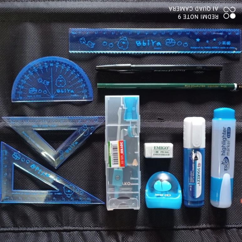 

Paket ATK 11 barang (pengaris 4,penghapus 1,jangka 1,pensil 1,polpen 1,tipex 1,stabilo 1,rautan 1) DiM