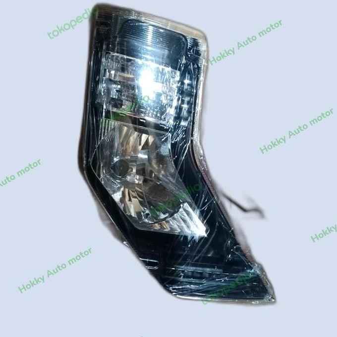 LAMPU DEPAN/BUMPER NISSAN QUESTER