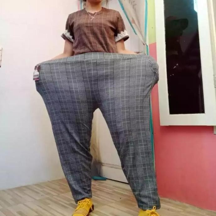 

Celana Pensil Wanita Jumbo Motif Kotak Kecil - Celana Kantor Stretch Premium