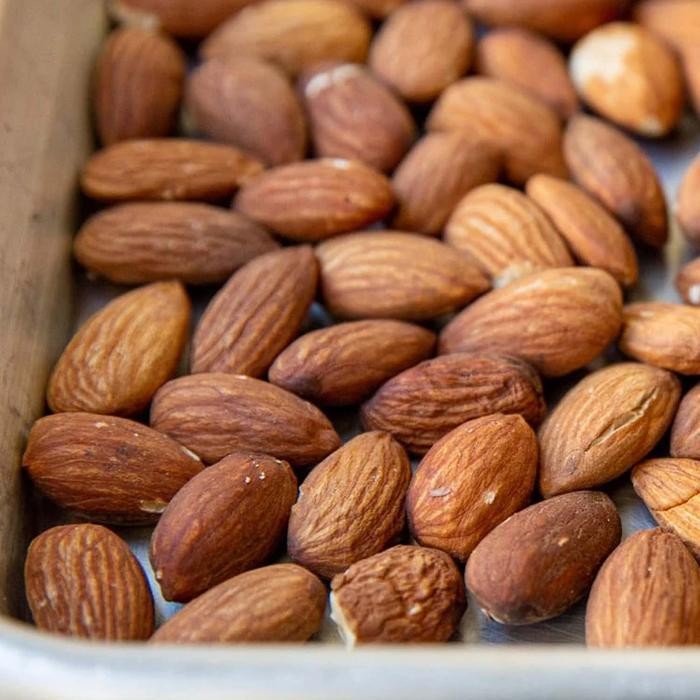 

RKM Natural Roasted Almond ( Kacang Almond Panggang Alami ) 1kg