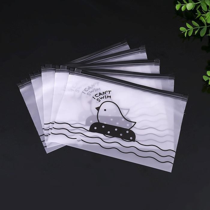 

EMS COD TEMPAT PENSIL MODEL KOREA MOTIF CHICK TRANSPARAN / KOTAK PENSIL CHICK I CAN'T SWIM