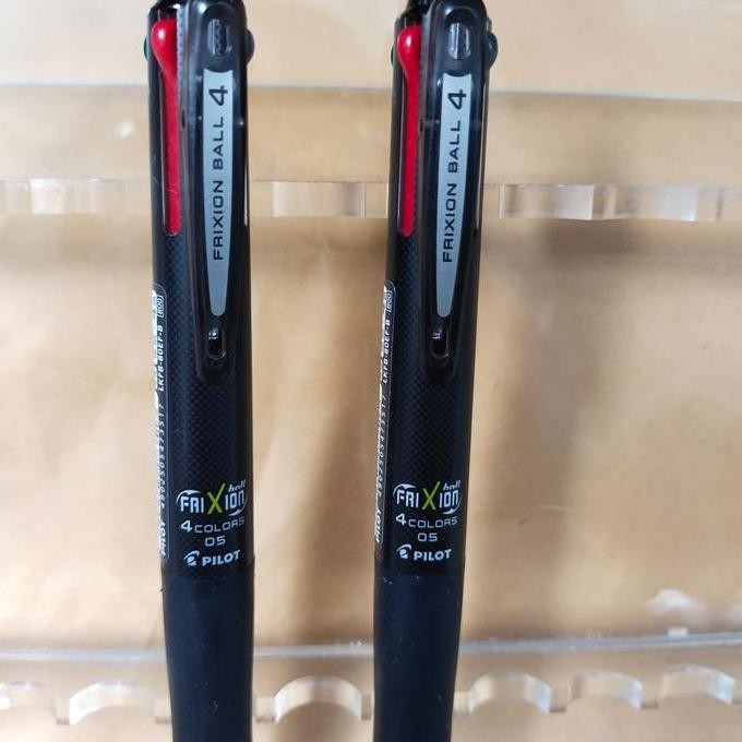 

Pilot Frixion Clicker 4 In 1./ 1 Pulpen 4 Warna New Stok