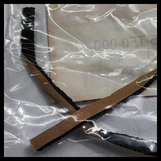 GRATIS ONGKIR KARET KACA QUARTER SEGITIGA DEPAN KANAN / DEPAN KIRI MOBIL HONDA JAZZ RS GE8 2008 - 20