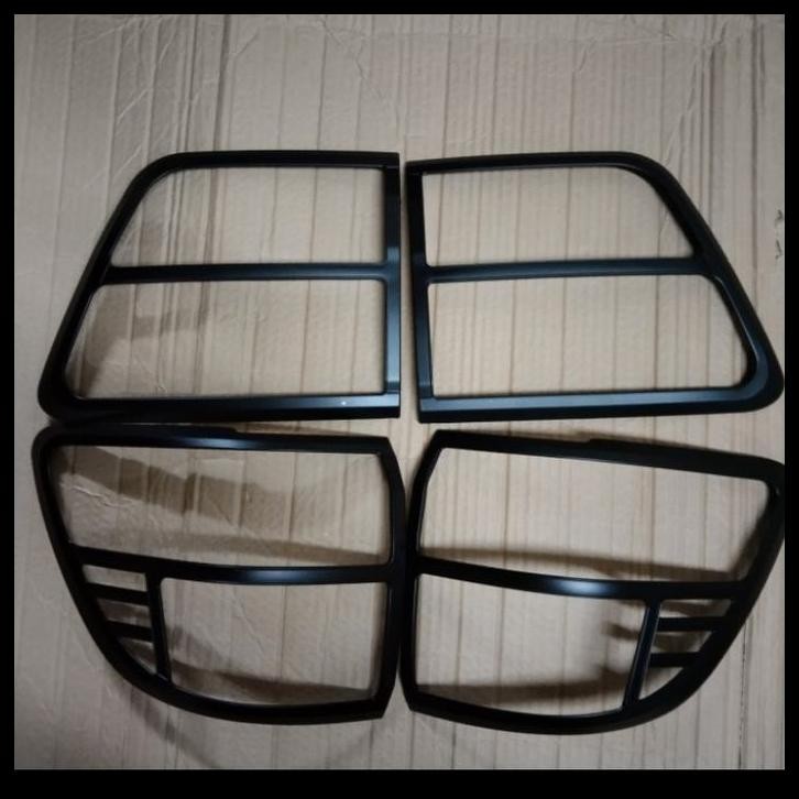 TERMURAH GARNIS BELAKANG MOBIL FORTUNER 2008 HITAM 