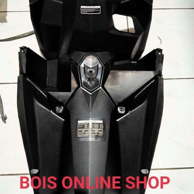 DEK DASBOR BODI TENGAH VARIO 125-150 LED 2015-2016-2017