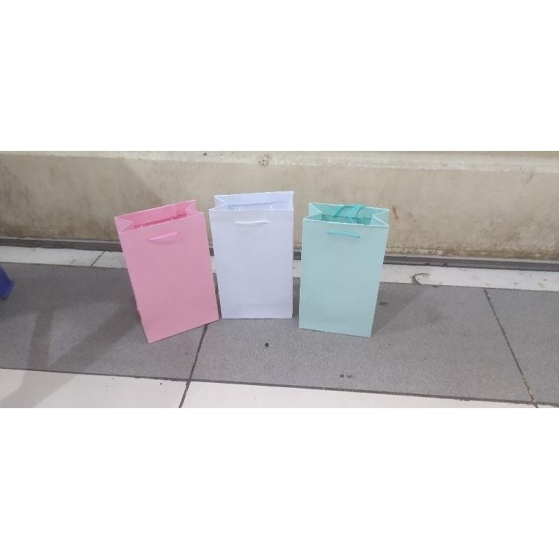 

Paper Bag Mini Warna Bahan Bagus Isi 12 Pcs Terlaris Dan Termurah