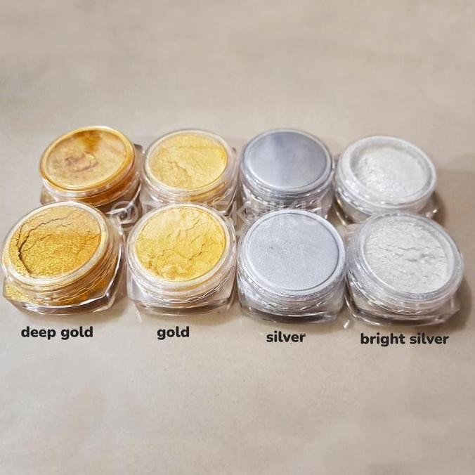 

LM EDIBLE LUSTER DUST gold/ silver/ lustre dust bubuk glitter dekorasi kue untuk cake/ minuman 2 gram/ bronze/ gold antik/ old gold/ white pearl bisa dimakan