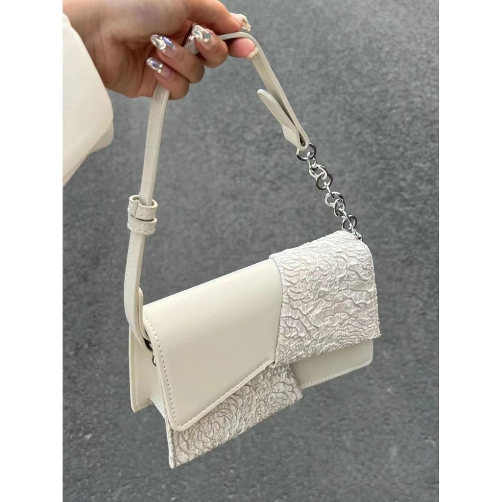 Y2K Box Nest COD Tas bahu rantai niche tas bahu perjalanan wanita