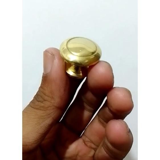 kaki tebok bahan kuningan DiM