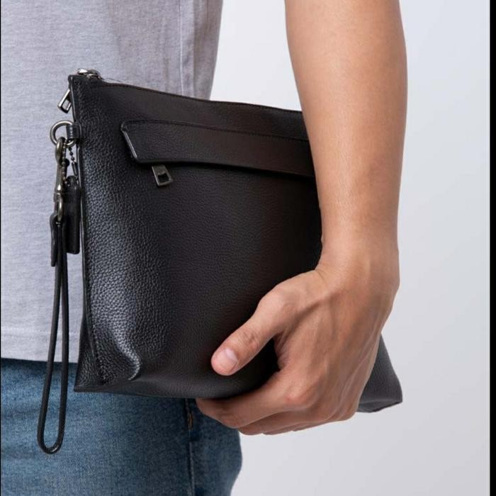 TS MEN PEBBLED LEATHER POUCH BLACK